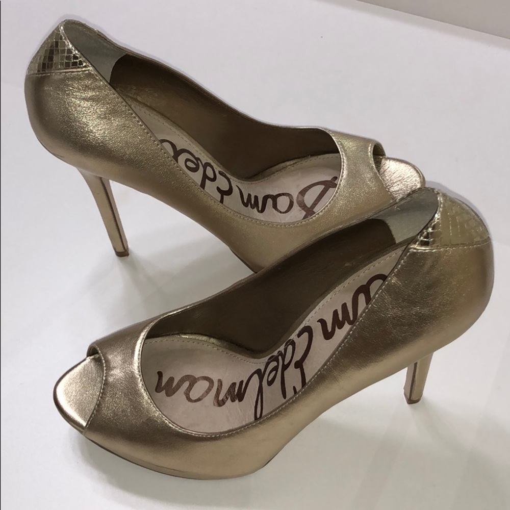 Sam Edelman gold pumps